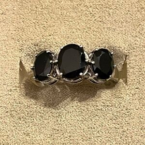 Three Stone Black Spinal Ring Sterling Silver Sz 8